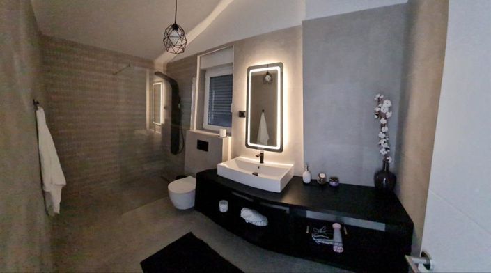 Image No.14-4 Bed Property for sale