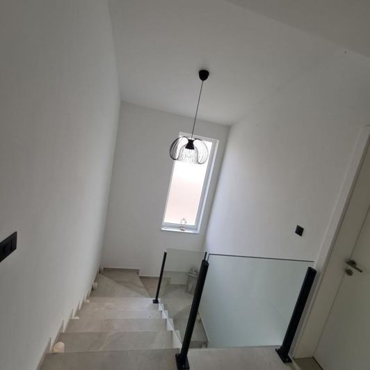 Image No.20-4 Bed Property for sale