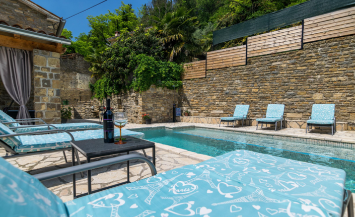 Image No.23-3 Bed Property for sale