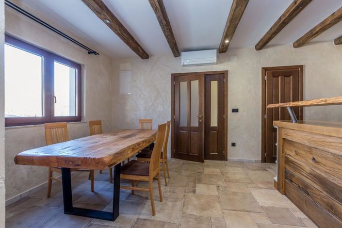 Image No.11-3 Bed Property for sale