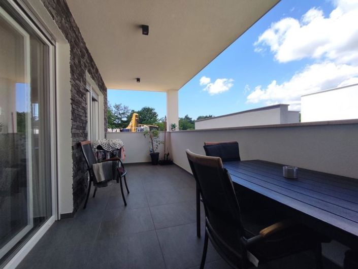 Image No.14-2 Bed Property for sale