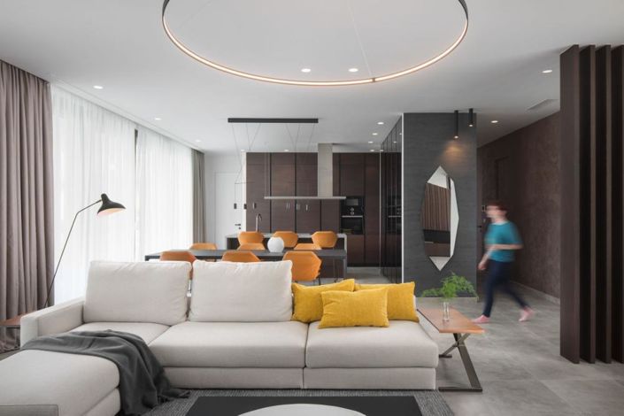 Image No.14-6 Bed Property for sale