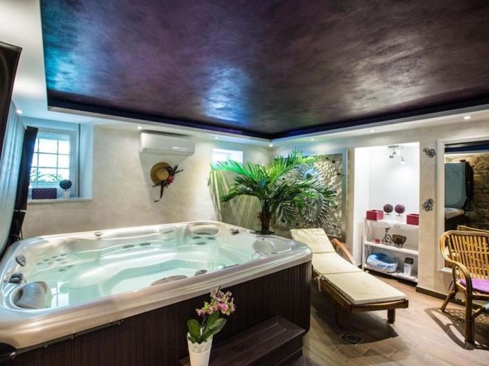 Image No.7-4 Bed Property for sale