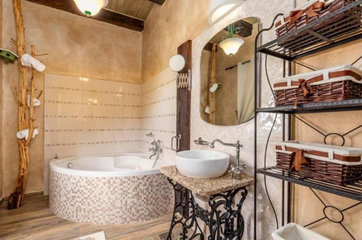 Image No.9-4 Bed Property for sale