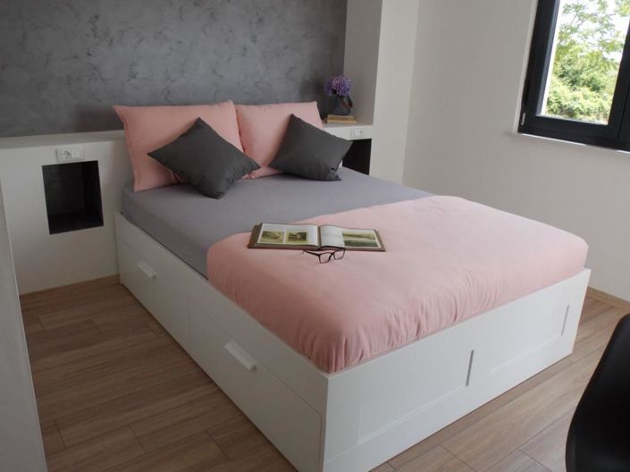 Image No.17-3 Bed Property for sale