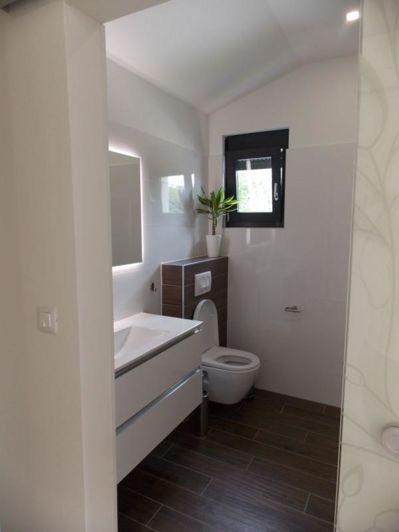 Image No.18-3 Bed Property for sale