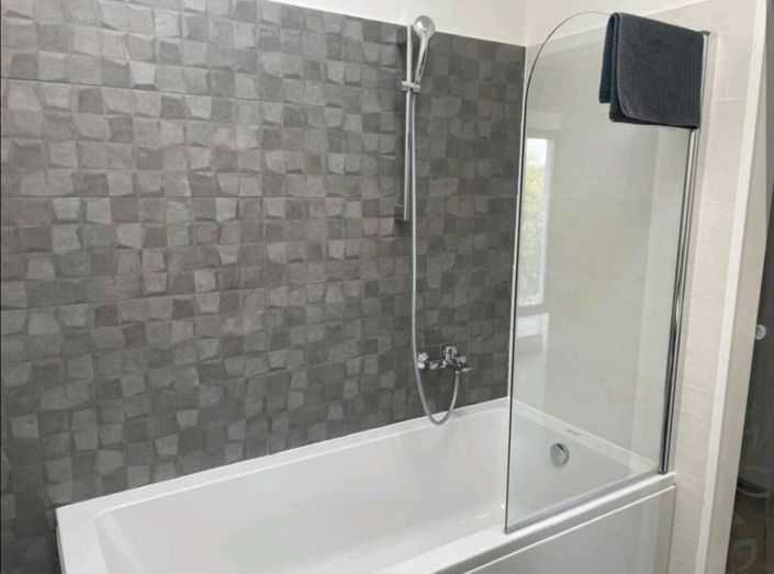 Image No.19-3 Bed Property for sale