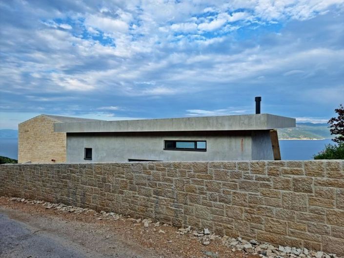 Image No.24-3 Bed Property for sale