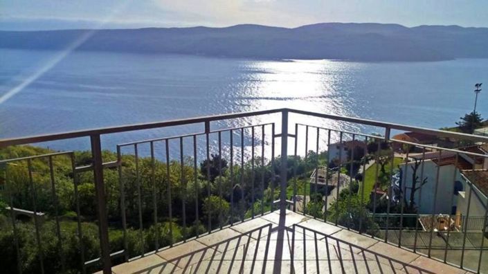 Image No.3-6 Bed Property for sale