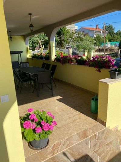 Image No.9-7 Bed Property for sale