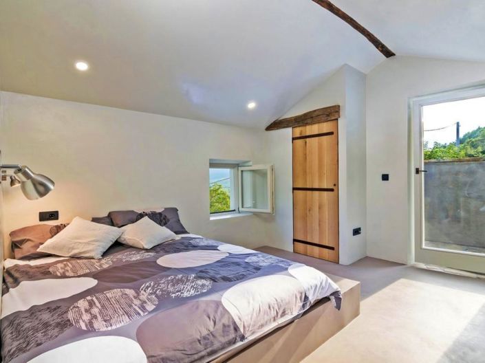 Image No.16-2 Bed Property for sale