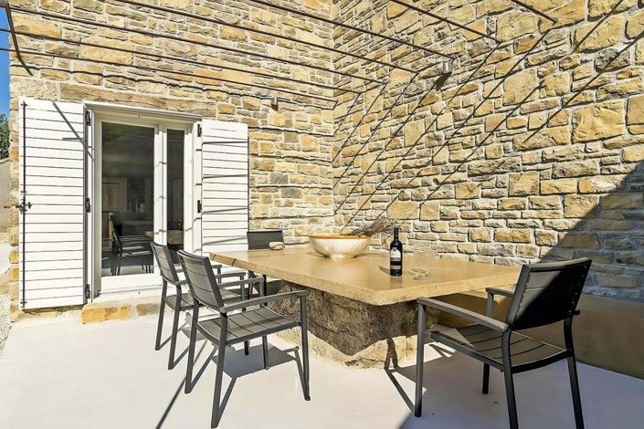 Image No.5-2 Bed Property for sale