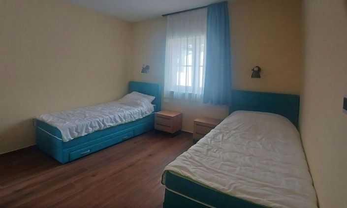 Image No.10-4 Bed Property for sale