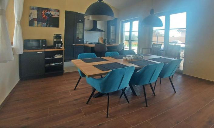 Image No.5-4 Bed Property for sale