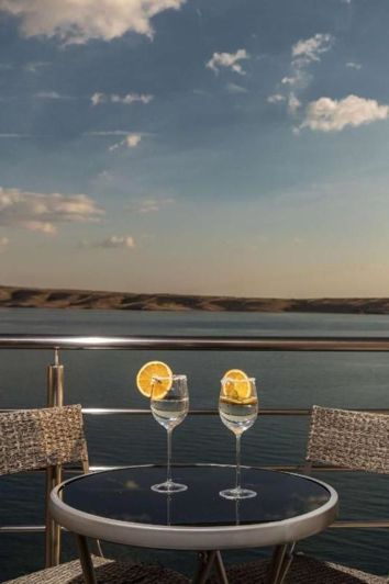 Image No.12-14 Bed Property for sale