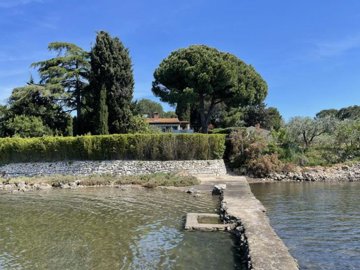 4 Bed Property for sale