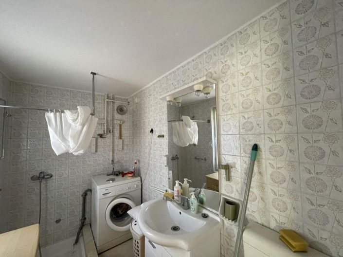 Image No.16-4 Bed Property for sale