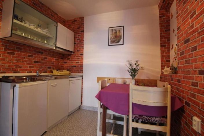 Image No.15-6 Bed Property for sale