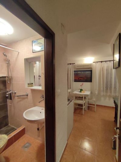 Image No.23-4 Bed Property for sale