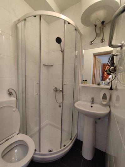 Image No.7-4 Bed Property for sale