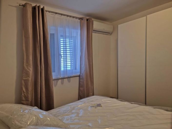 Image No.11-4 Bed Property for sale