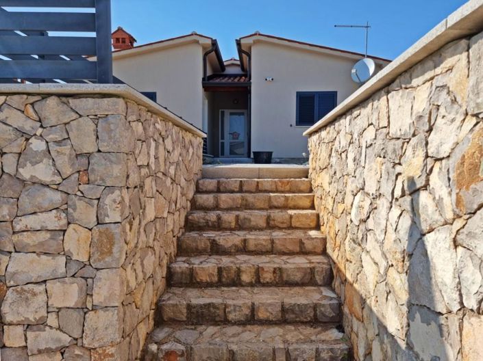 Image No.5-4 Bed Property for sale