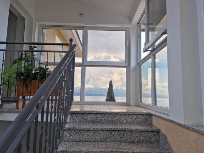 Image No.7-11 Bed Property for sale