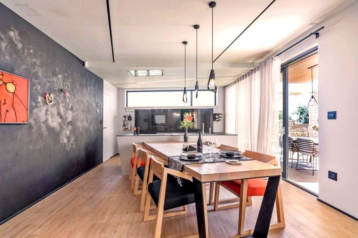 Image No.16-3 Bed Property for sale