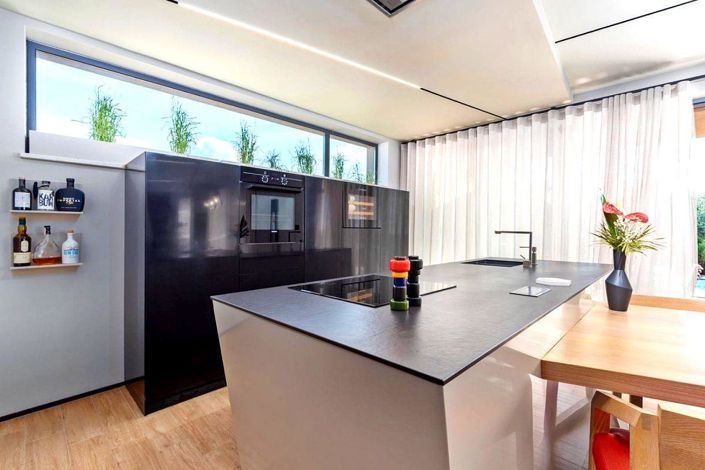 Image No.17-3 Bed Property for sale