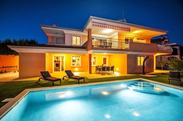 Image No.2-4 Bed Property for sale