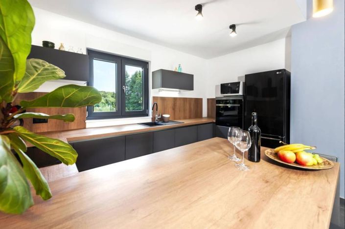 Image No.19-2 Bed Property for sale