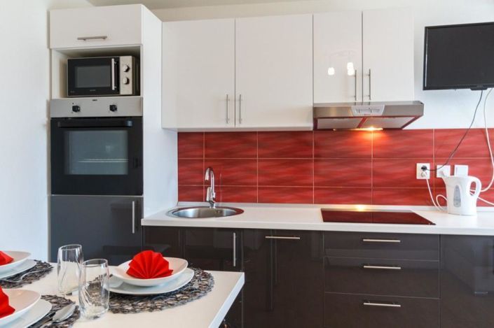 Image No.21-9 Bed Property for sale