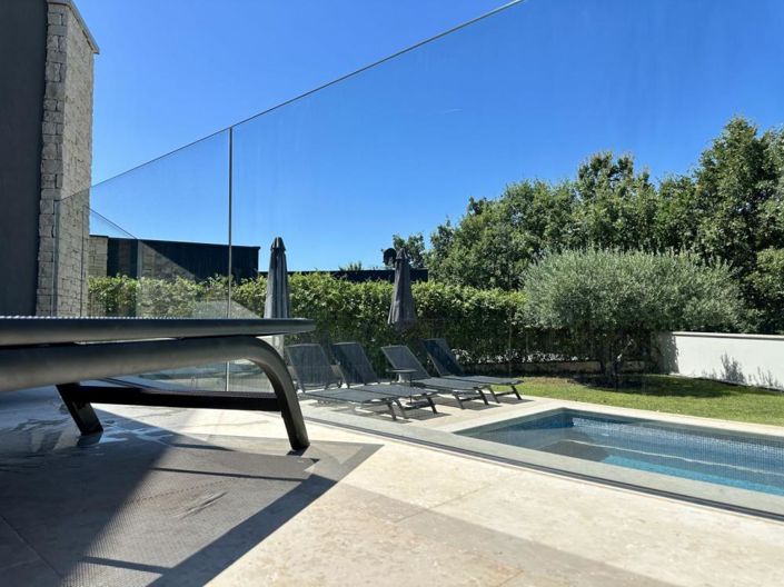 Image No.19-6 Bed Property for sale