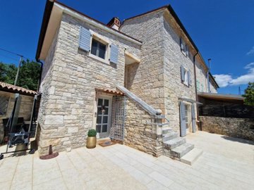 1 - Svetvincenat, Property
