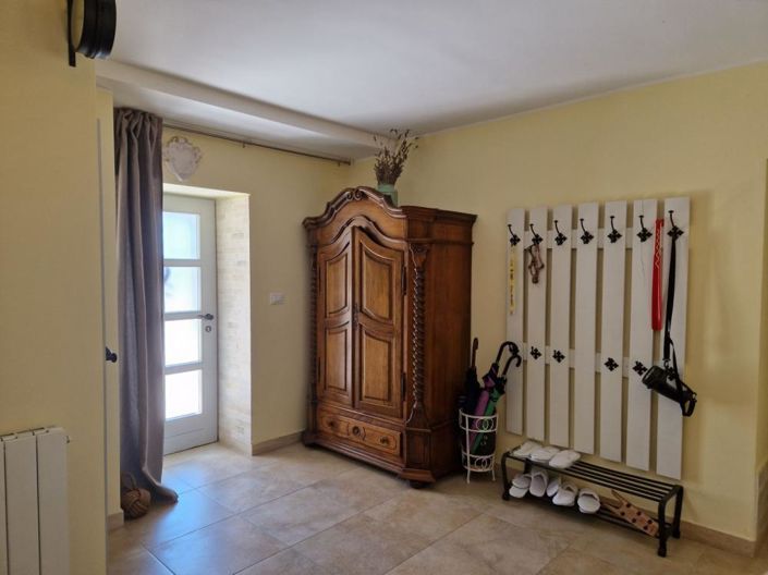 Image No.18-4 Bed Property for sale