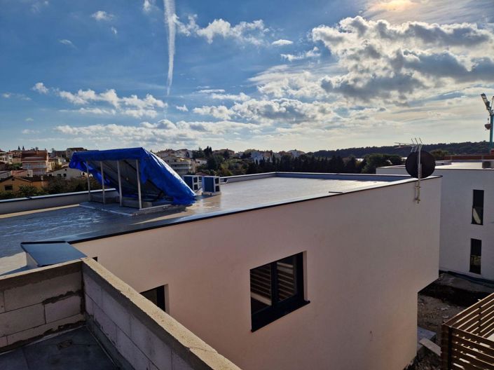 Image No.15-4 Bed Property for sale