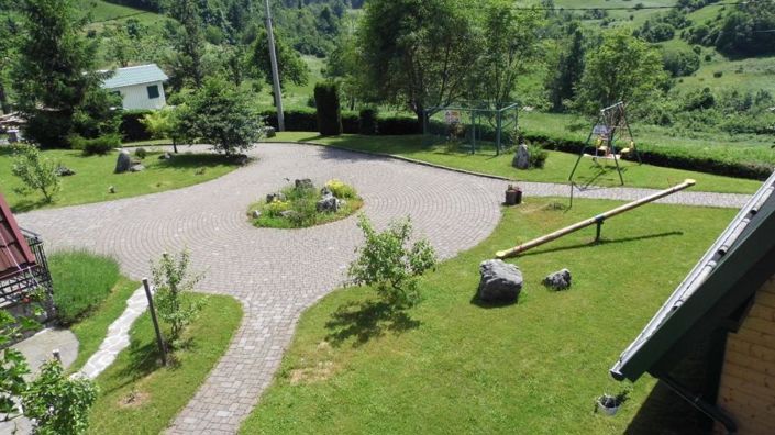 Image No.21-8 Bed Property for sale