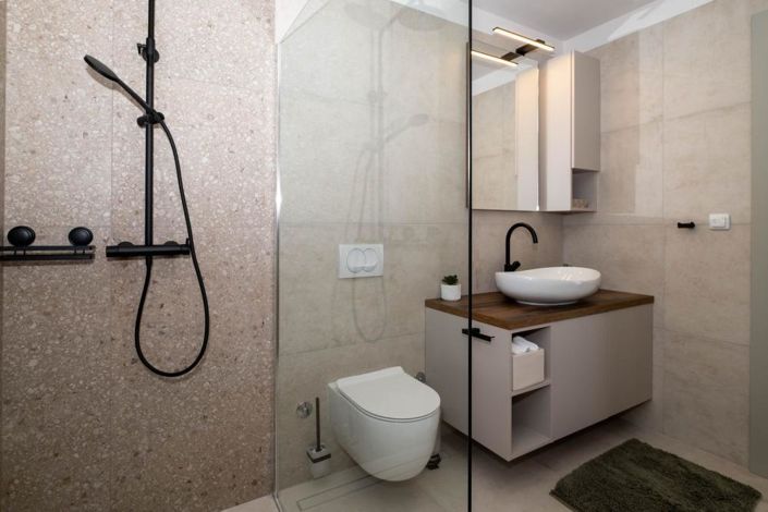 Image No.13-3 Bed Property for sale