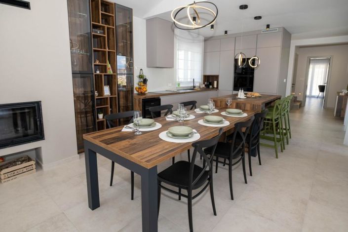 Image No.25-3 Bed Property for sale