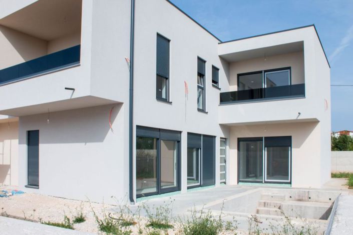 Image No.1-3 Bed Property for sale