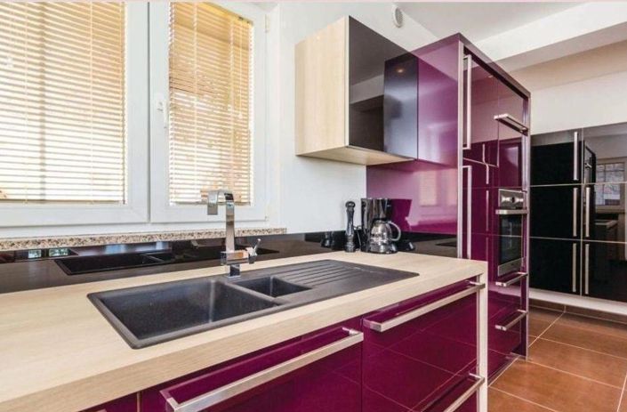 Image No.18-4 Bed Property for sale