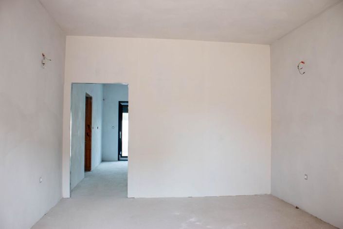 Image No.8-3 Bed Property for sale