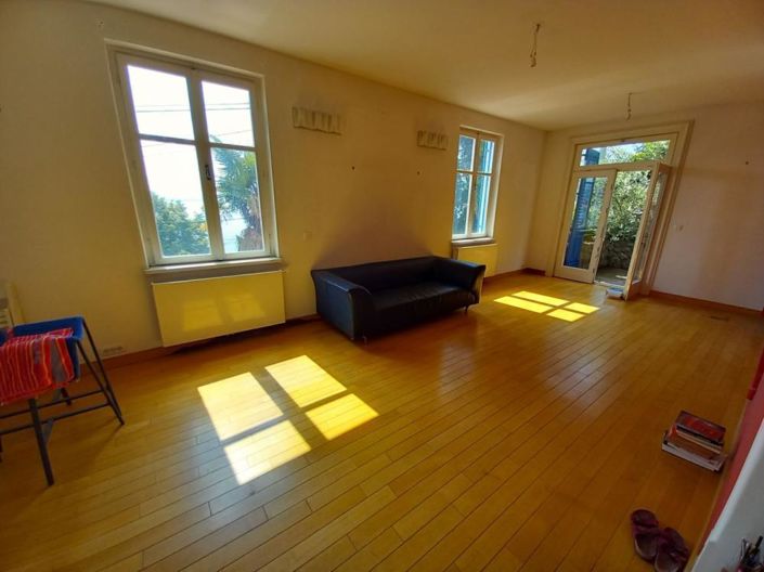 Image No.21-5 Bed Property for sale