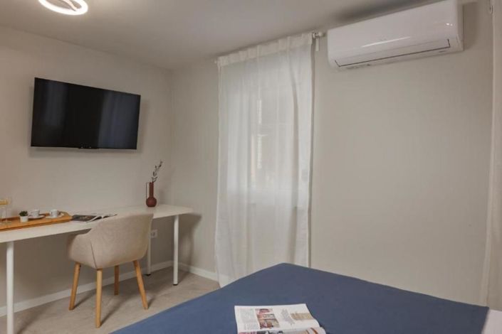 Image No.25-4 Bed Property for sale