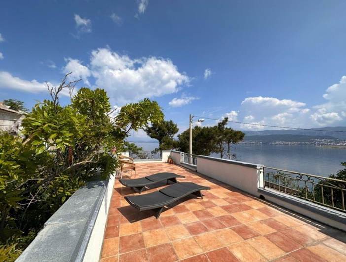Image No.1-3 Bed Property for sale
