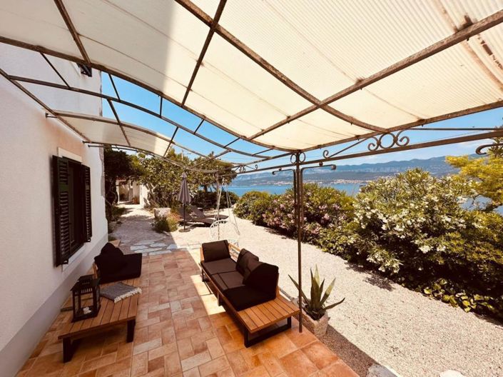 Image No.11-3 Bed Property for sale