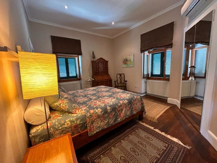 Image No.17-3 Bed Property for sale