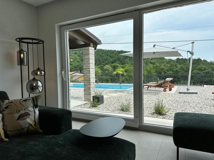 Image No.5-4 Bed Property for sale