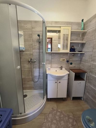 Image No.14-8 Bed Property for sale