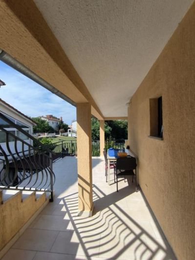 Image No.15-8 Bed Property for sale